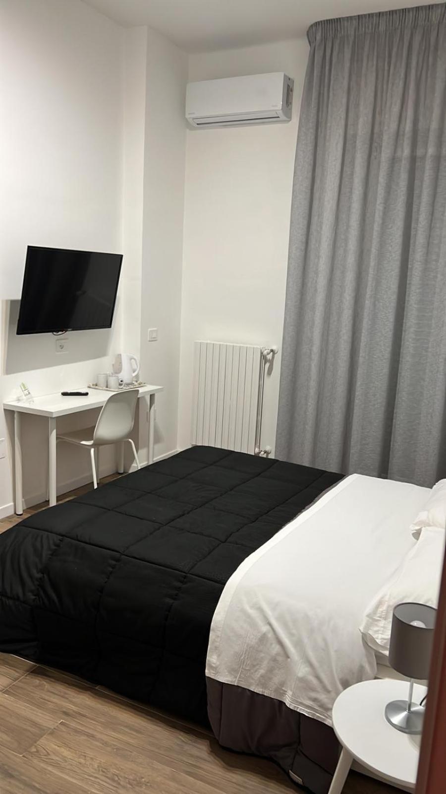 Business Home Piazza Cesare Battisti B&B Residence Foggia Exterior photo